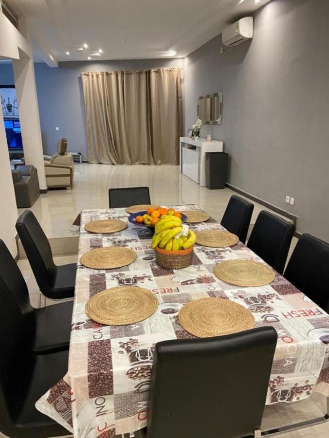 Saly - Villa Kage 6 Chambres -Clim-Wifi-Eau Chaude-Billard-Babyfoot-Ping Pong-Canal - Electricite Non Comprise Luaran gambar