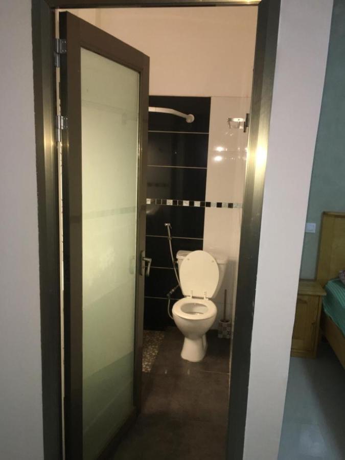 Saly - Villa Kage 6 Chambres -Clim-Wifi-Eau Chaude-Billard-Babyfoot-Ping Pong-Canal - Electricite Non Comprise Luaran gambar