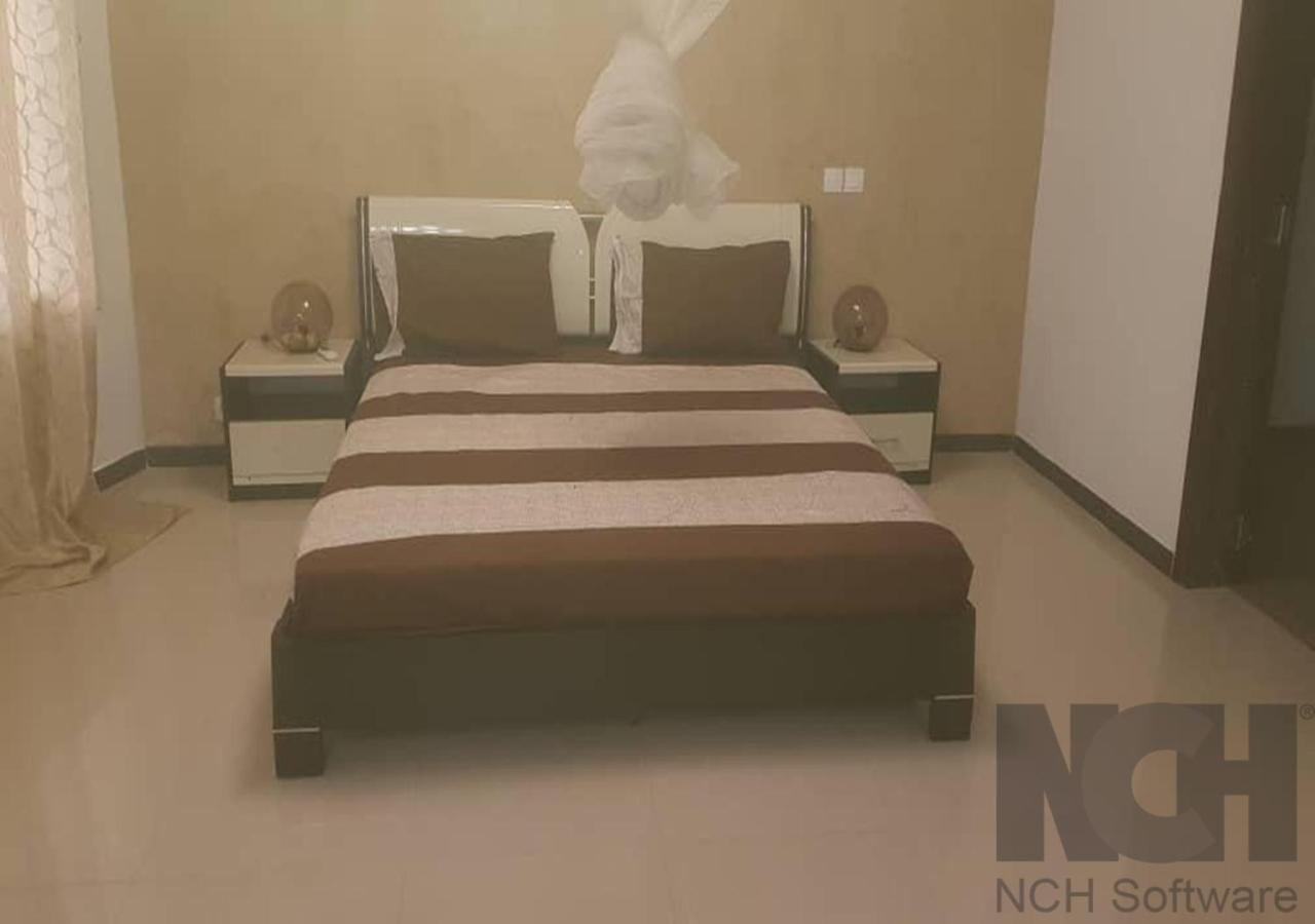 Saly - Villa Kage 6 Chambres -Clim-Wifi-Eau Chaude-Billard-Babyfoot-Ping Pong-Canal - Electricite Non Comprise Luaran gambar