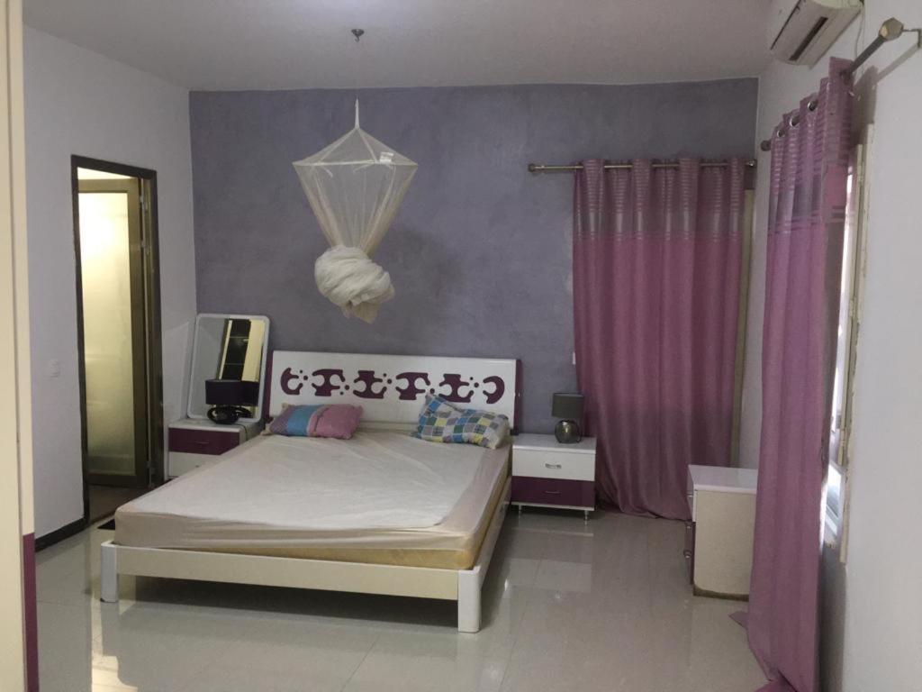 Saly - Villa Kage 6 Chambres -Clim-Wifi-Eau Chaude-Billard-Babyfoot-Ping Pong-Canal - Electricite Non Comprise Luaran gambar